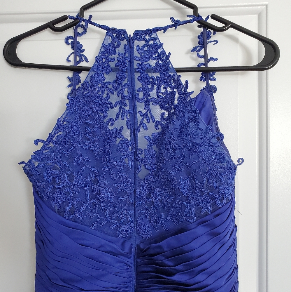 Formal gown - Picture 3 of 4